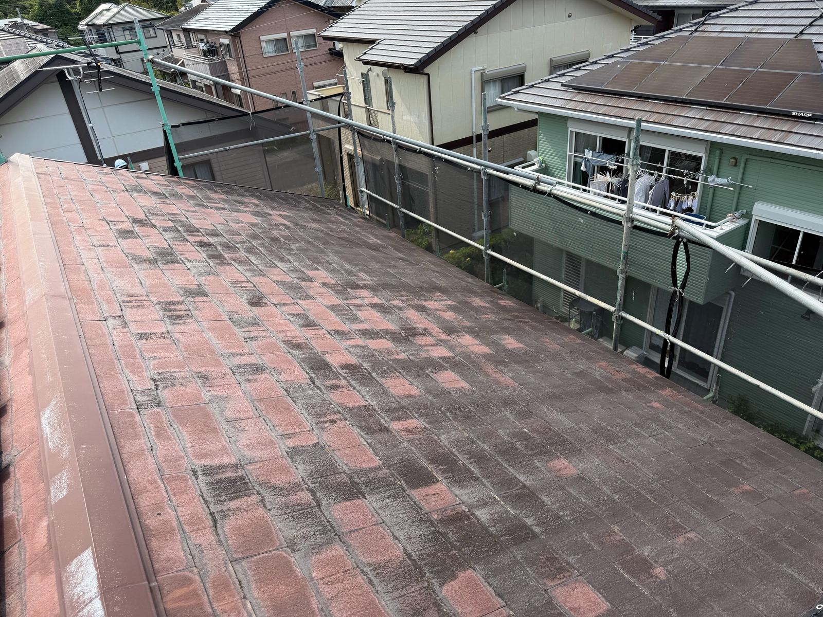 経年劣化した屋根の様子